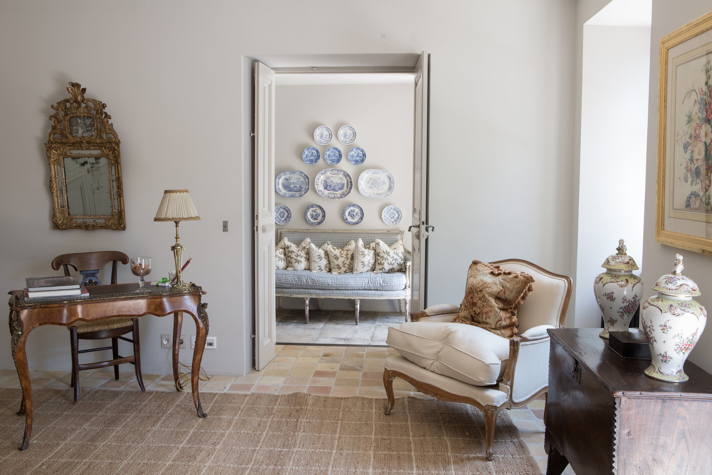 Luxury hotel interior, warm tones and soft furnishings — Carla Coulson