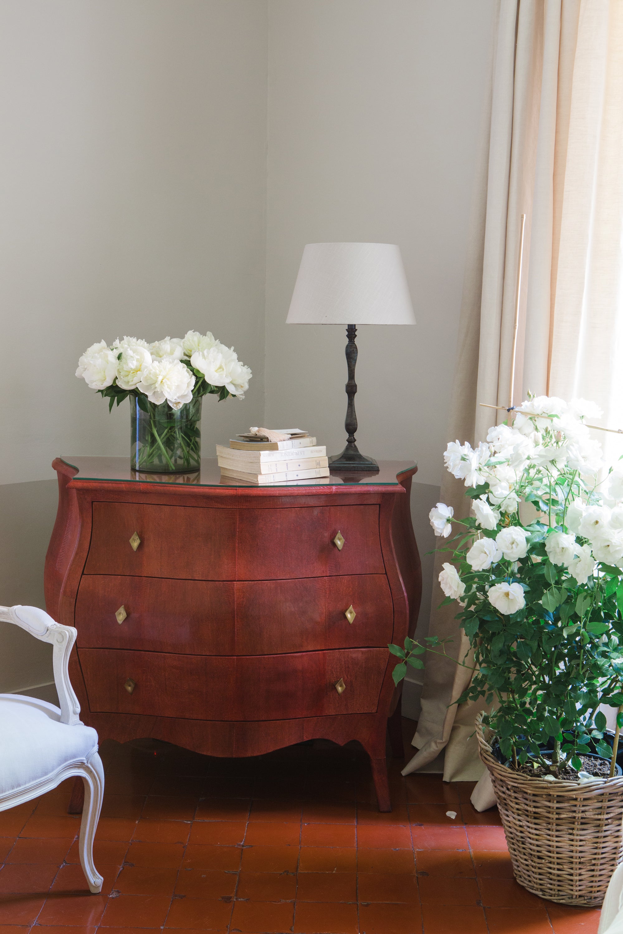 Luxury hotel interior detail, atmospheric lifestyle photography — Carla Coulson