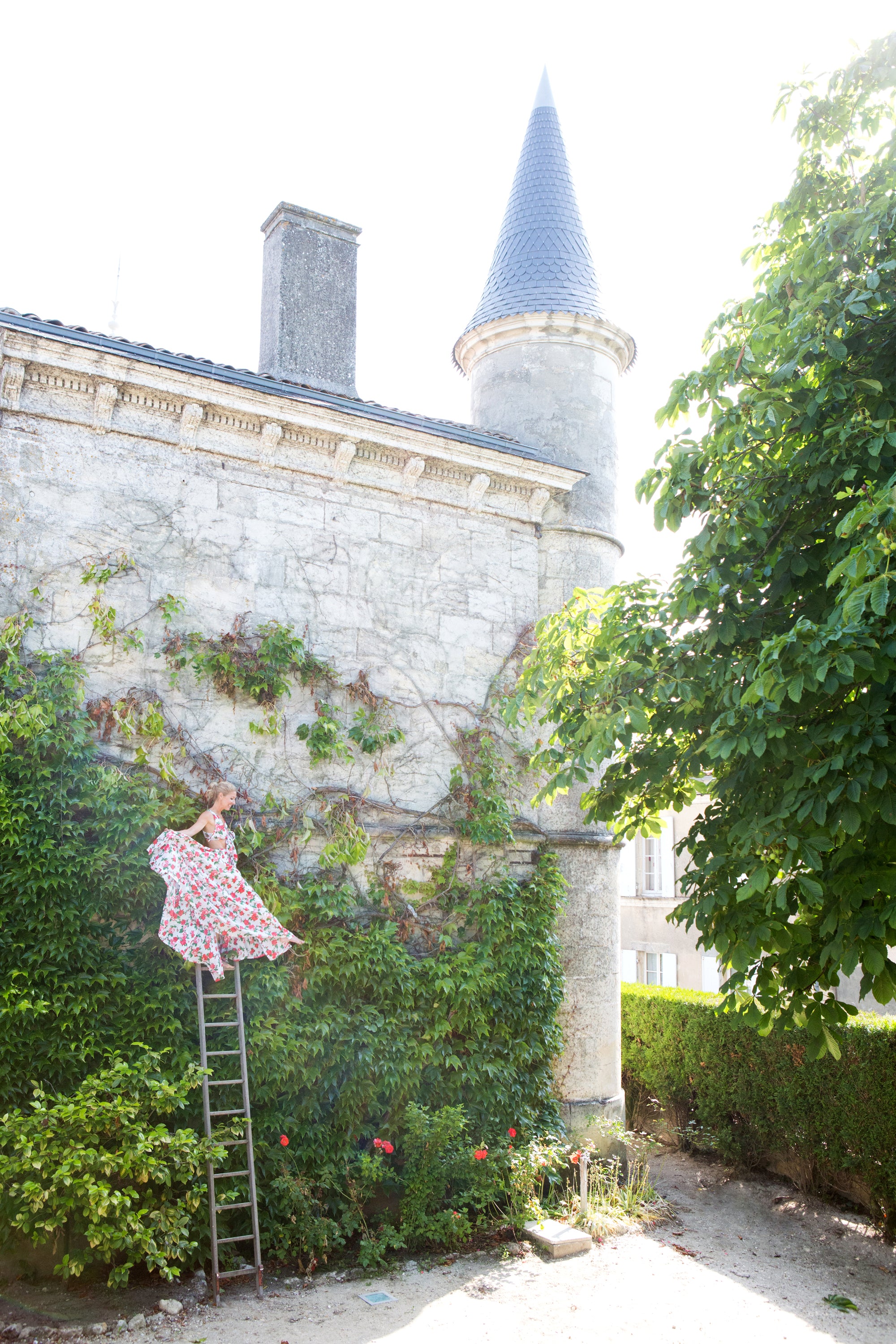 Luxury property exterior detail, natural textures — editorial photography by Carla Coulson