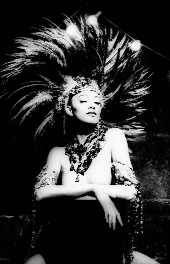 Carla Coulson Moulin Rouge Paris