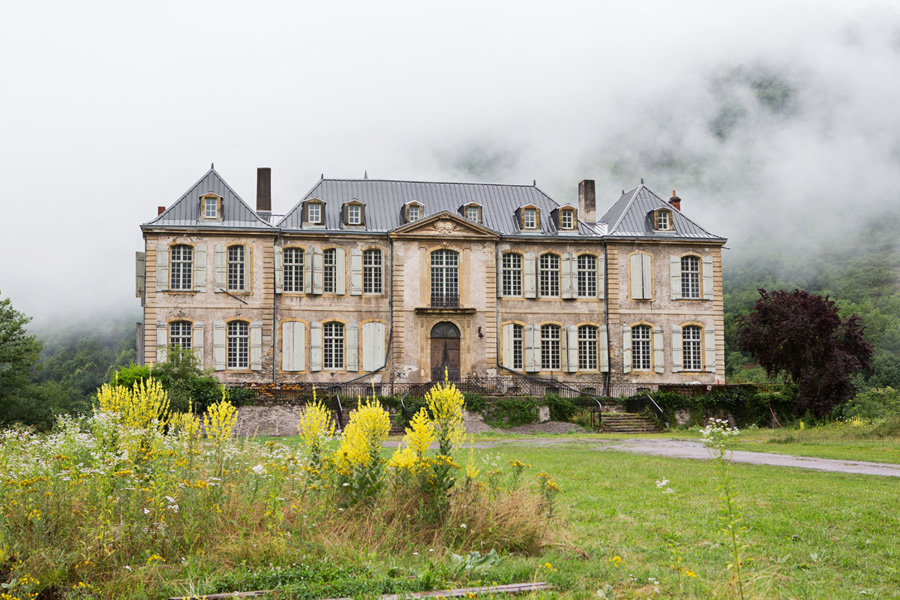 Chateau Gudanes, carla coulson, karina waters, french chateau, france